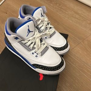 Kids Jordan’s Size 4.5
